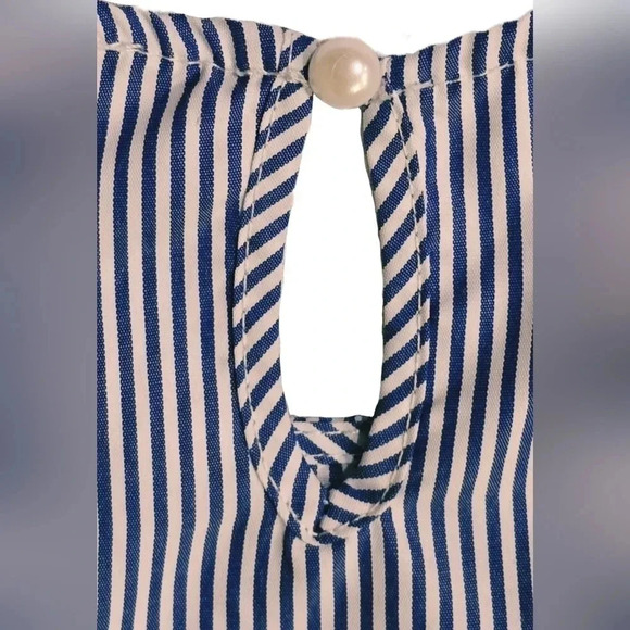 Kontrol L Size Medium Blue/White Striped Blouse Pearl Accents - Picture 5 of 8
